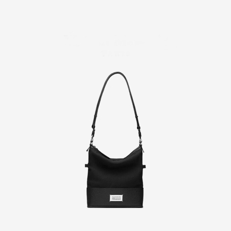 Maison Margiela New Unisex Crossbody Bag, Available at Yintai Department Store, Premium Quality 301574