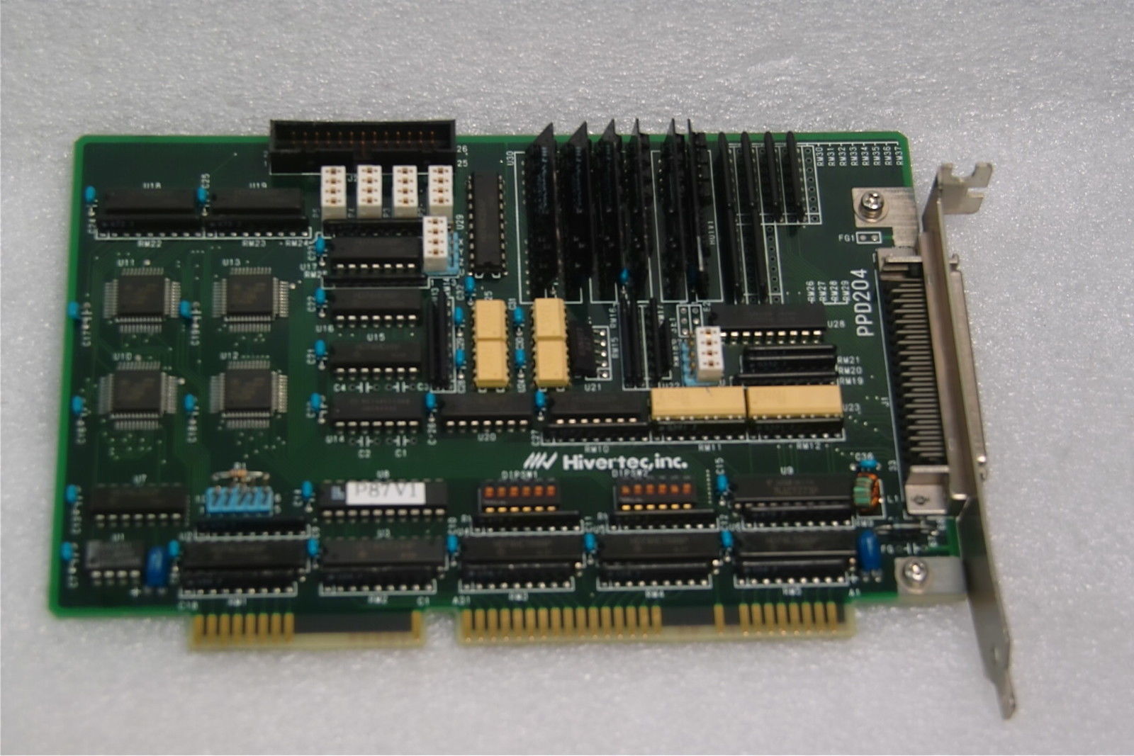 Disassembly HIVERTEC PPD204 four-axis motion control card