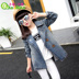 Cô gái thời trang wetsuit childrens denim jacket 2019 mùa thu váy cô gái Hàn Quốc phiên bản của áo gió dài trong xu thế con lớn. 