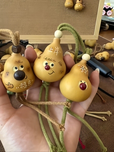 Hand-Carved Gourd Pendant, Car Hanging Gourd, Cute Bag Hanging Keychain Gourd Pendant