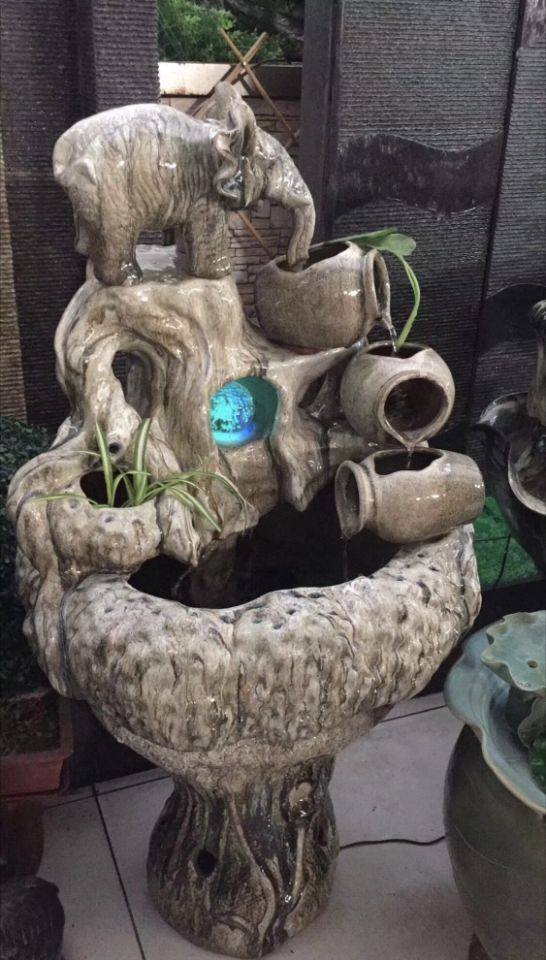 (BEAUTIFUL GALLERY POTTERY) Elephant fish tank fountain flowing water bonsai water cluster bonsai building waterscape with a circular water opening