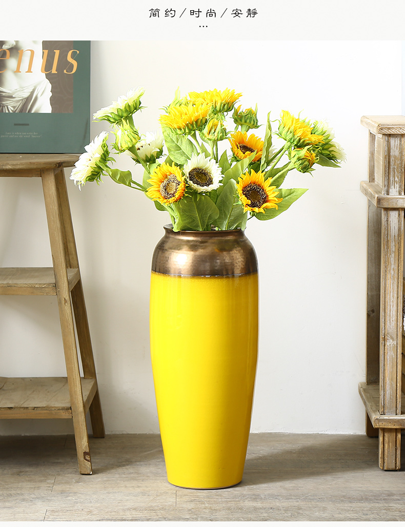 The modern super - sized sitting room adornment is placed The ground dried flower vase planting flowers, jingdezhen ceramics