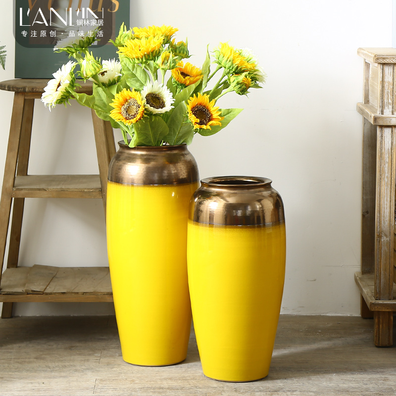 The modern super - sized sitting room adornment is placed The ground dried flower vase planting flowers, jingdezhen ceramics