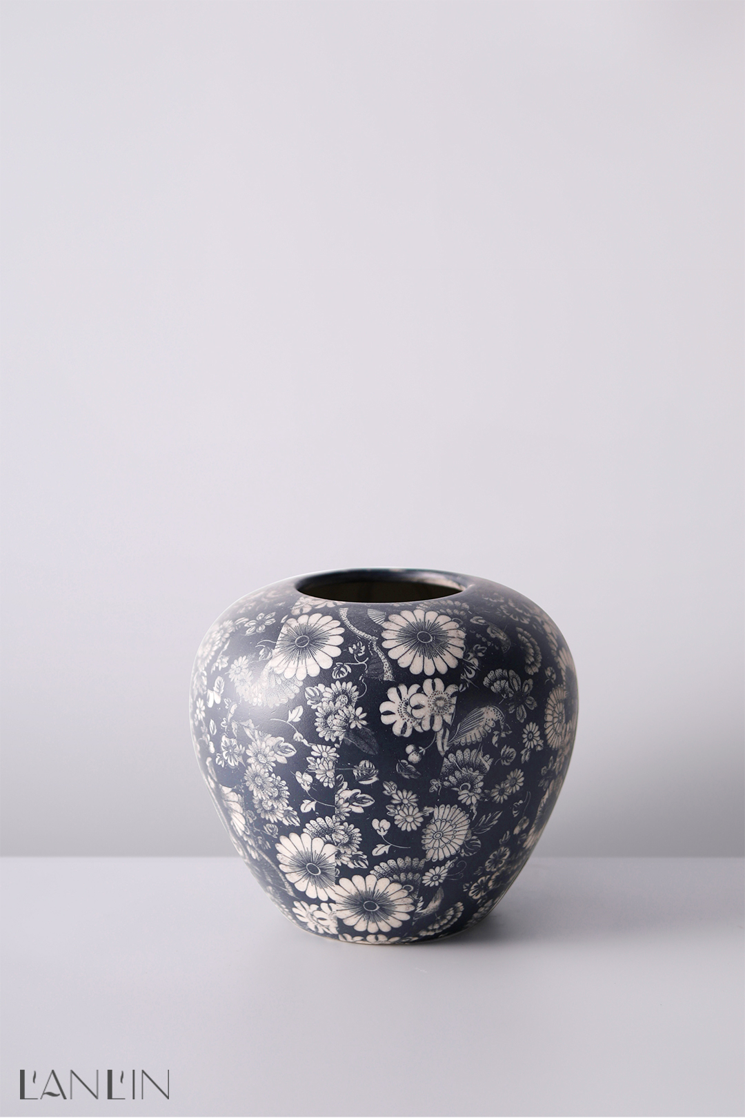 Chinese vase flower arranging blue - and - white ceramics creative zen mesa of dried flowers, flower implement contracted sitting room decorate restoring ancient ways furnishing articles