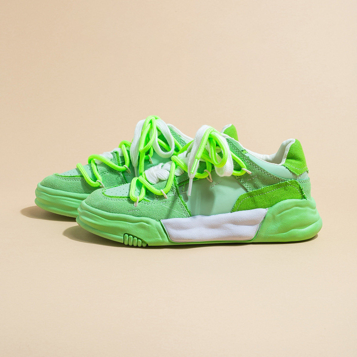 MILIYA small white shoes women's 2022 new suede green Korean version thick bottom breathable casual dissolving shoes tide