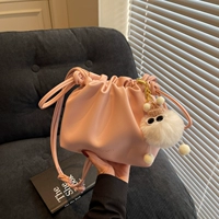 Розовая подвеска