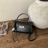 Черная подвеска