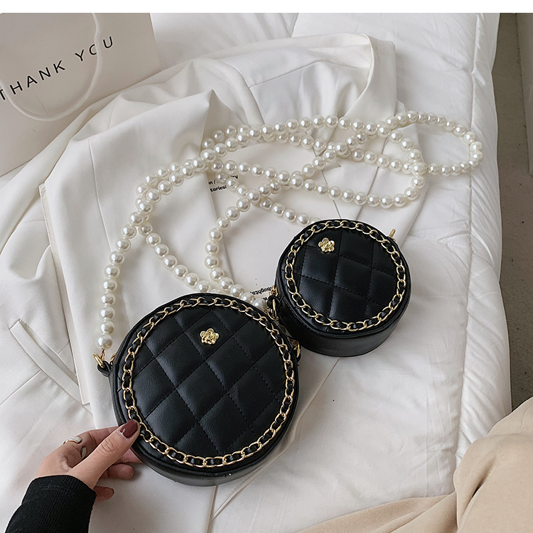 Fashion Pearl Chain Small Round Bag display picture 2