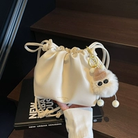 Белая подвеска