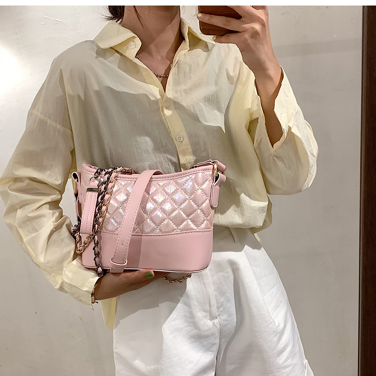 Trendy Rhombus Chain Messenger One-shoulder Bag display picture 7