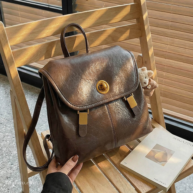 Commuting Retro Melard Brown Women's Backpack 2026 New Large-Capacity Backpack Preppy Style Small School Bag