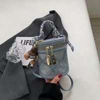 Синяя подвеска