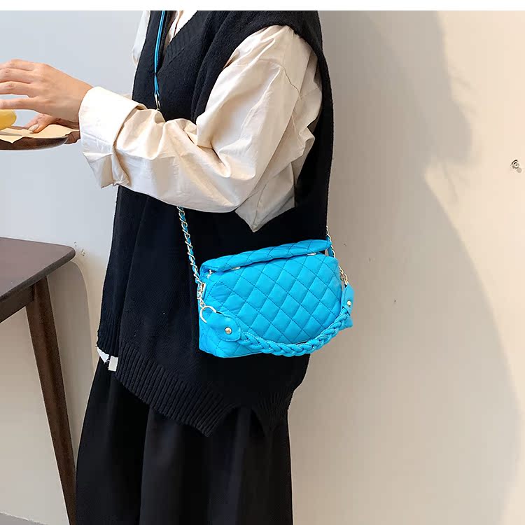 Lingge Embroidery Thread Fashion Chain Messenger Bag Wholesale Nihaojewelry display picture 8