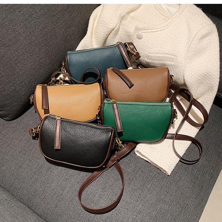 Retro Simple Contrast Color Messenger Small Square Bag Wholesale Nihaojewelry display picture 14