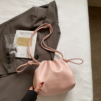 Розовая подвеска