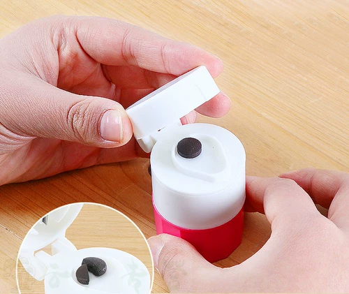 Детская таблетница, измельчитель