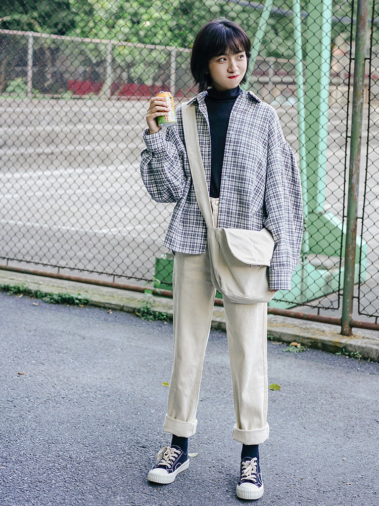 (Spot)Loyal dog Xiao Hachi pear-shaped homemade beige jeans Spring high waist straight pants casual pants student