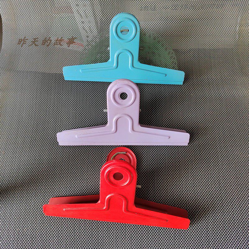 товар из китая 怀旧老库存 80-90年代铁夹子 票价 20厘米彩色 Carl