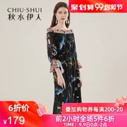 Qiu Shui Yiren đầm 2019 mùa thu mới của phụ nữ tay áo một vai kèn in váy dài - Váy dài