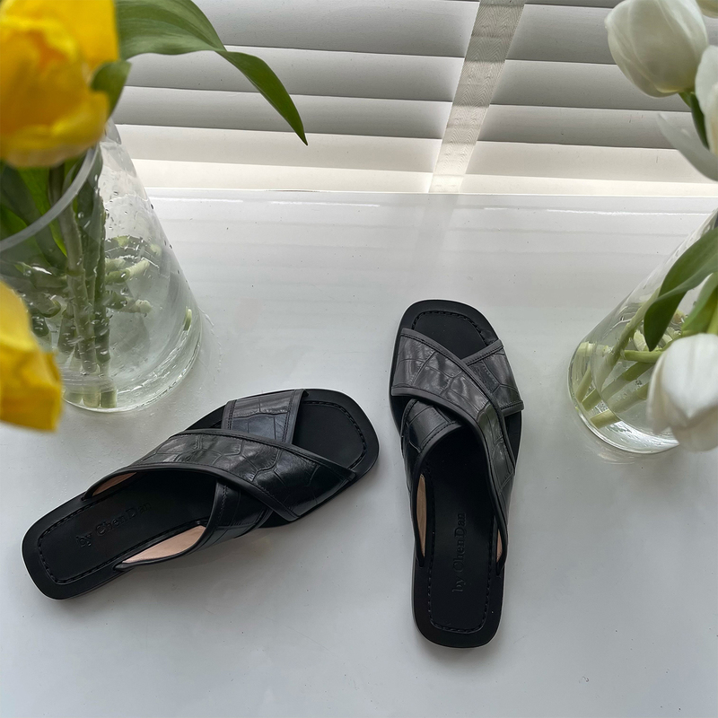 Handmade Shoes by Chendan Chen Dan Women's Cross-Strap Flat Summer Genuine Leather Slippers for Vacation, Beach, Daily Casual Wear