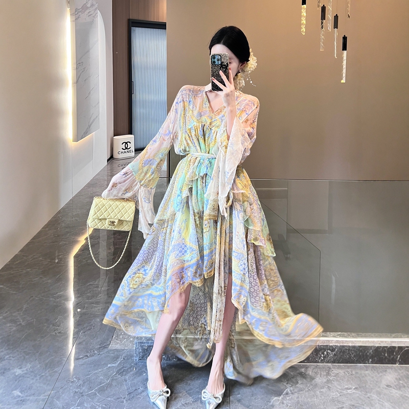 Missni Designer Resort Style Retro Print Rhinestone Silk Mulberry Silk Dress with Bell Sleeves Fairy Dress