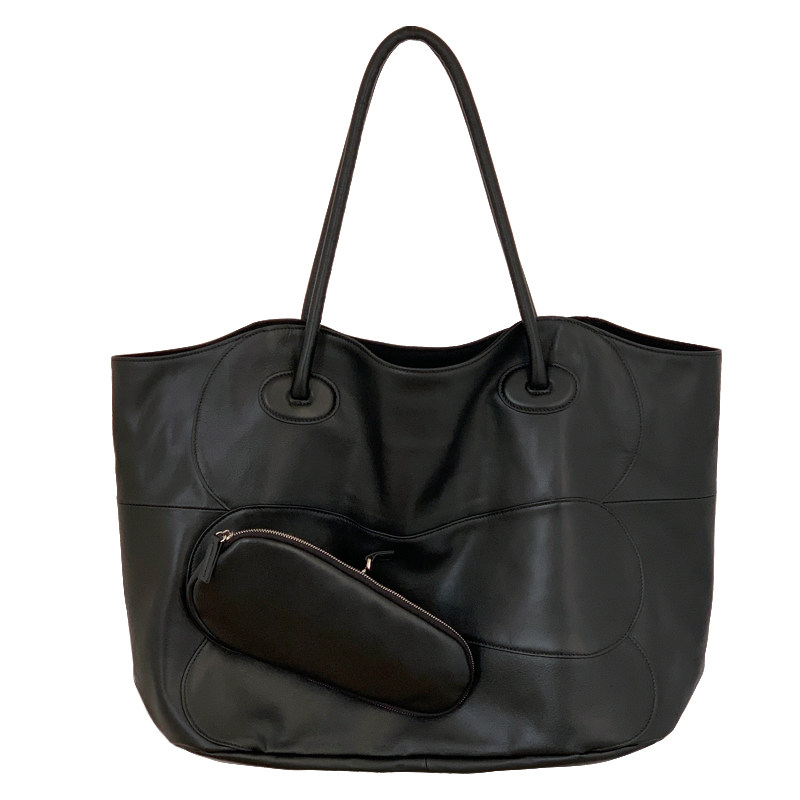 South Korea's new autumn and winter black oneshoulder tote bag ins
