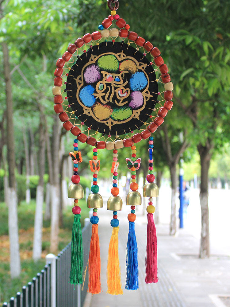 Hand-made features hanging Lijiang Dongbawen wall hanging ethnic style wall decoration Dining room bar decoration Wood beads color leather door decoration