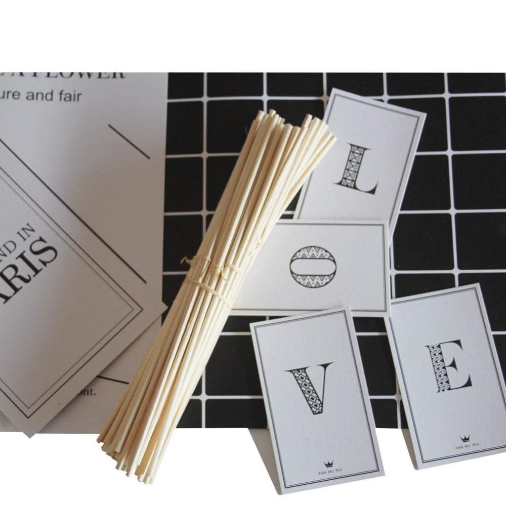 无火藤条熏香如何有效改善家居空气？——以妮娜公主甜果香为例