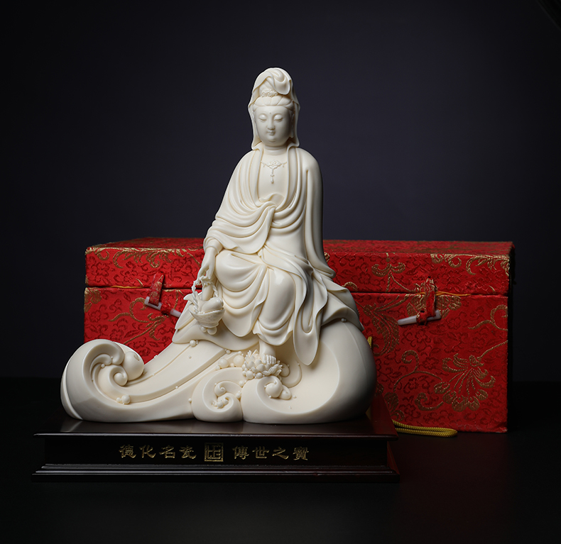 Yutang dai dehua porcelain ceramic Buddha furnishing articles at the provincial level master Lin Jiansheng fish basket guanyin/D03-131