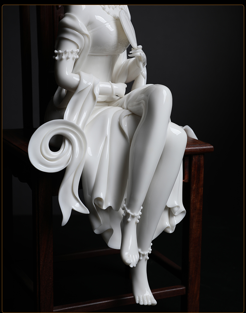 Yutang dai dehua white porcelain "female" cheng manually signed its art collection figure sitting room adornment is placed