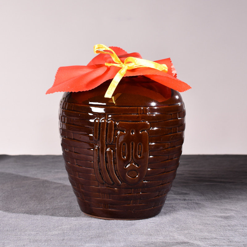 Sheng Xin Ceramics Yixing Wine with 10 catty Bamboo Editor's small mouth dress with wine character red glaze retro red wine Wine to raise body wine