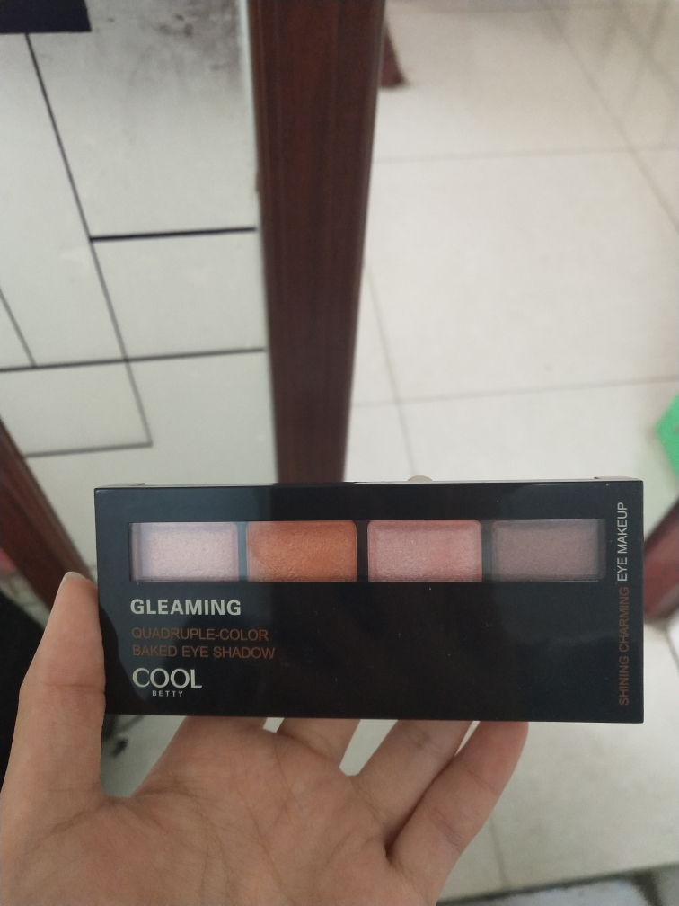 酒红人鱼色珠光眼影盘性价比真高，真实上手体验,第2张