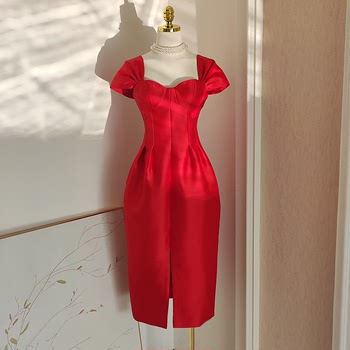 2023 summer new product French niche design sense Hepburn style pleated waist slimming slit slim dress dress