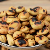 Зеленое сердце, фасоль, жареные семена и орехи, оригинальные новые товары, железная тарелка, сухой жареный горох, мелкозернистая фермерская фасоль, сыпучие закуски очень твердые.