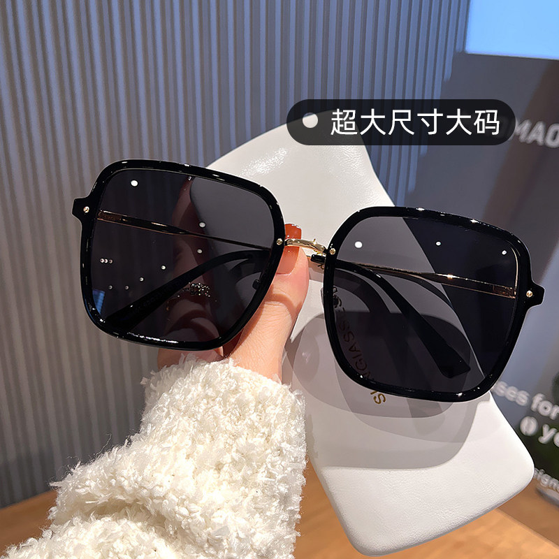 男性用の特大16.4cmサングラス、UVカット、スタイリッシュなスクエアサングラス、顔の大きい女性にも適しています、偏光レンズ。