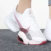 Nike, кушон для отдыха, беговые кроссовки, новая коллекция