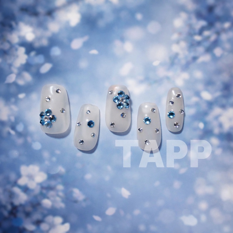 【Tapp under the Cherry Blossom Trees】Japanese Vetro444 Translucent White Swarovski Crystal Mosaic High-End Wearable Nails
