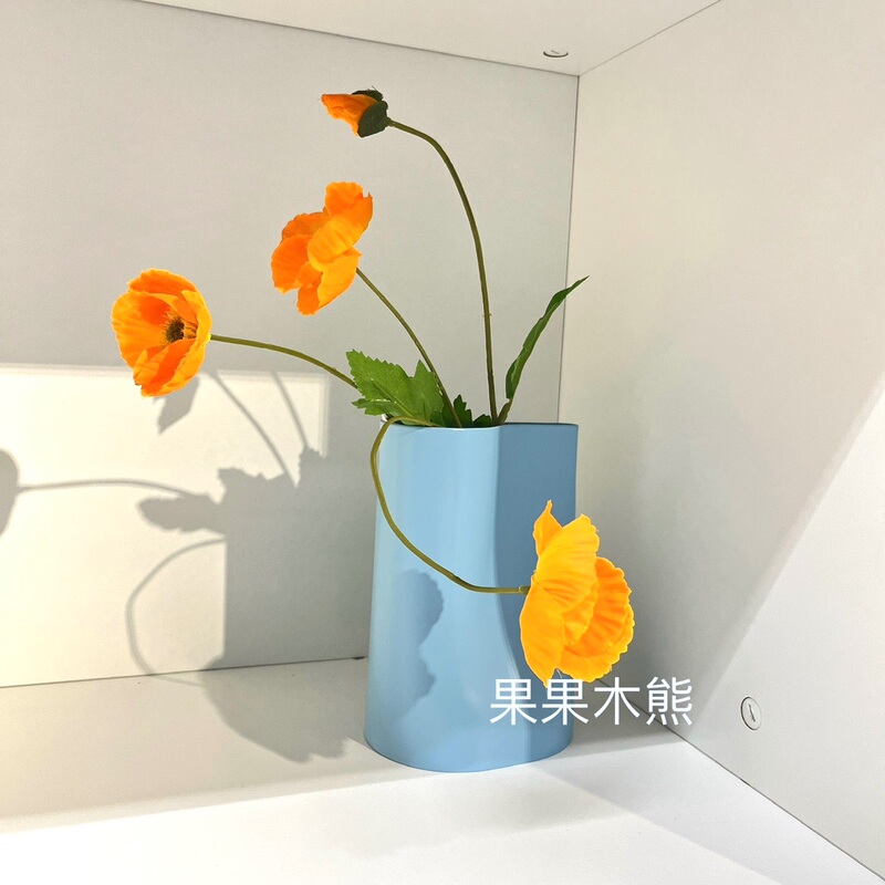 Guoguomuxiong Chongqing Ikea Siliver Vase Yellow Metal Height 17cm
