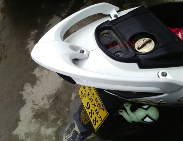 Xe máy Flying Eagle WISP sửa đổi RSZ100 WISP thế hệ 125 đuôi đuôi RSZ đuôi WISP khung bảo vệ vespa sprint đen
