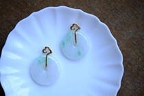 Ping An Ruyi gold buckle natural emerald ice glutinous seed classic white bottom green warm and ice penetrating color moisturizing white