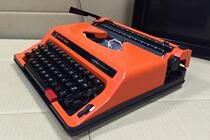 Italian origin ROVER5000 Orange red English typewriter in the 1980s (in good condition)Normal use