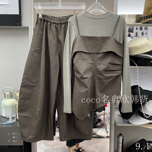 European Station 2026 Autumn New Fashion Trend Versatile Round Neck Long Sleeve T-Shirt + Suspender Casual Pants Set European Station 2026 Autumn New Fashion Trend Versatile Round Neck Long Sleeve T-Shirt + Suspender Casual Pants Set