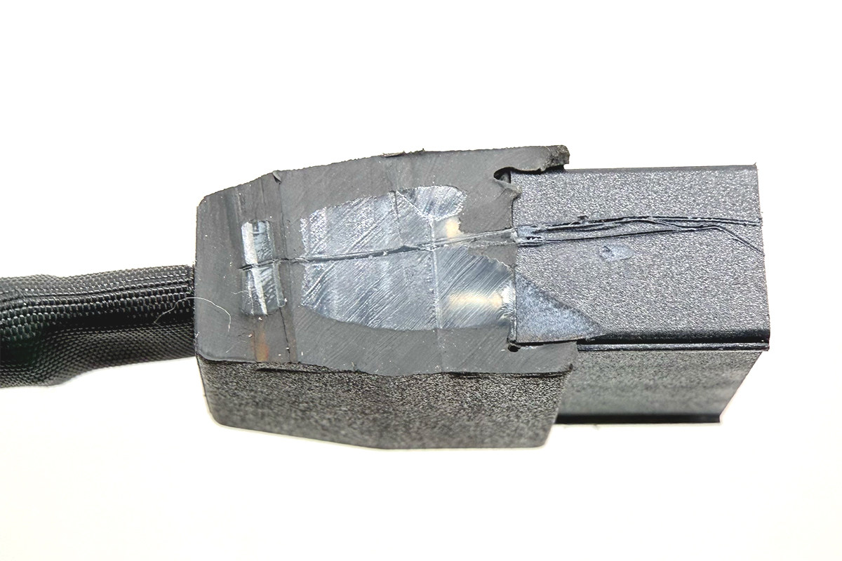 暴力拆解16Pin显卡转接线2x8Pin转16pin 12VHPWR供电线 NVIDIA英伟达030-1633-000 5.0连接线 RTX 4090/4080供电安全防烧指南-3Cgeek,只卖正品 收售工厂呆滞库存尾单 暴力拆解16Pin显卡转接线2x8Pin转16pin 12VHPWR供电线 NVIDIA英伟达030-1633-000 5.0连接线 RTX 4090/4080供电安全防烧指南