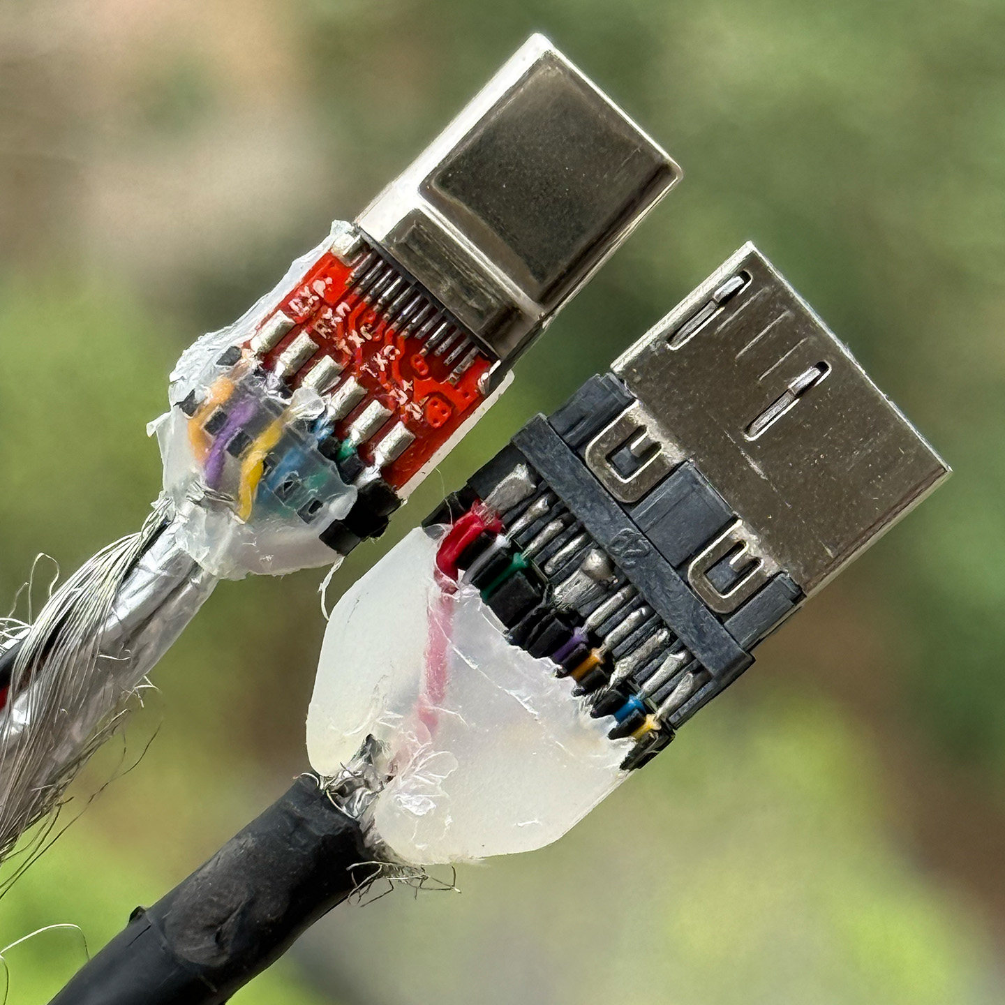 UGREEN绿联 USB-C 转 Micro-B 3.0 数据线拆解,兼容 iPhone 15 Pro Max、希捷、西部数据、东芝等品牌外置硬盘、便携式 SSD/HDD、相机等,1 米-3Cgeek,只卖正品 收售工厂呆滞库存尾单 UGREEN绿联 USB-C 转 Micro-B 3.0 数据线拆解,兼容 iPhone 15 Pro Max、希捷、西部数据、东芝等品牌外置硬盘、便携式 SSD/HDD、相机等,1 米