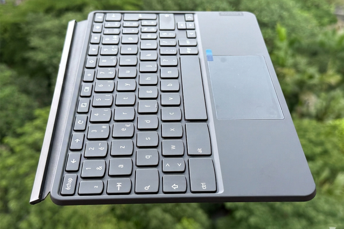 适用联想 Lenovo Duet Chromebook 10.1 平板键盘 CT-X636F 原装底座 法语/意大利语版 FR French & IT Italian Layout keyboard Case-3Cgeek,只卖正品 收售工厂呆滞库存尾单 适用联想 Lenovo Duet Chromebook 10.1 平板键盘 CT-X636F 原装底座 法语/意大利语版 FR French & IT Italian Layout keyboard Case