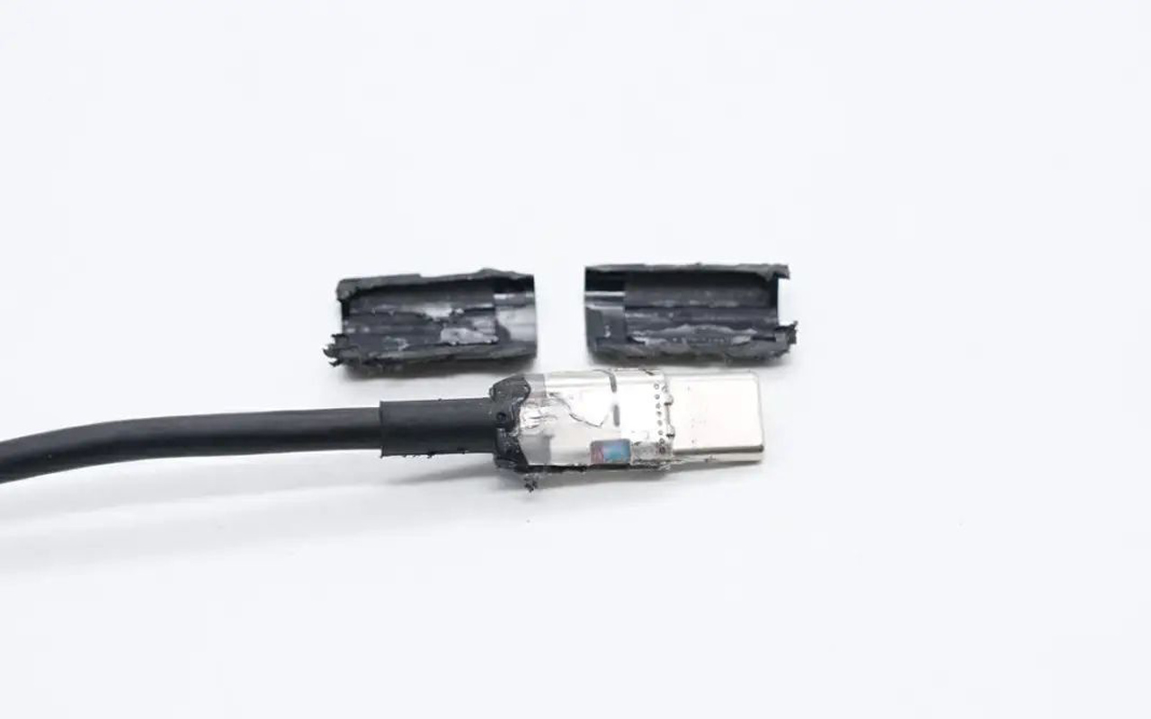 深度拆解 小米100W USB-C快充数据线PD3.0 480M 双type c 充电线 E-Marker 晶片 通用酷态科 10/15/20号充电宝 Mi USB C TO USB C CABLE 3.3FT-3Cgeek,只卖正品 收售工厂呆滞库存尾单 深度拆解 小米100W USB-C快充数据线PD3.0 480M 双type c 充电线 E-Marker 晶片 通用酷态科 10/15/20号充电宝 Mi USB C TO USB C CABLE 3.3FT