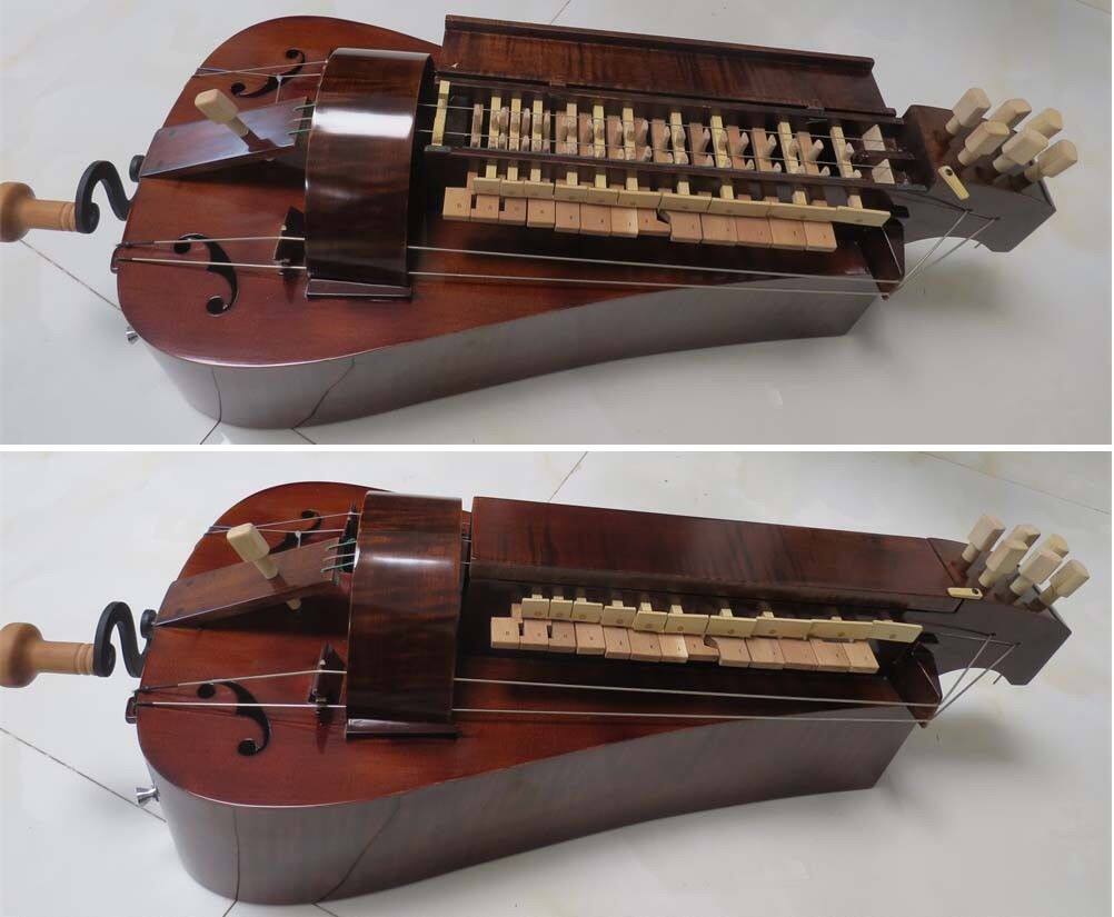 Hand-cranked accordion Twisted stringed violin 6-string 24-key hand-cranked accordion is handmade