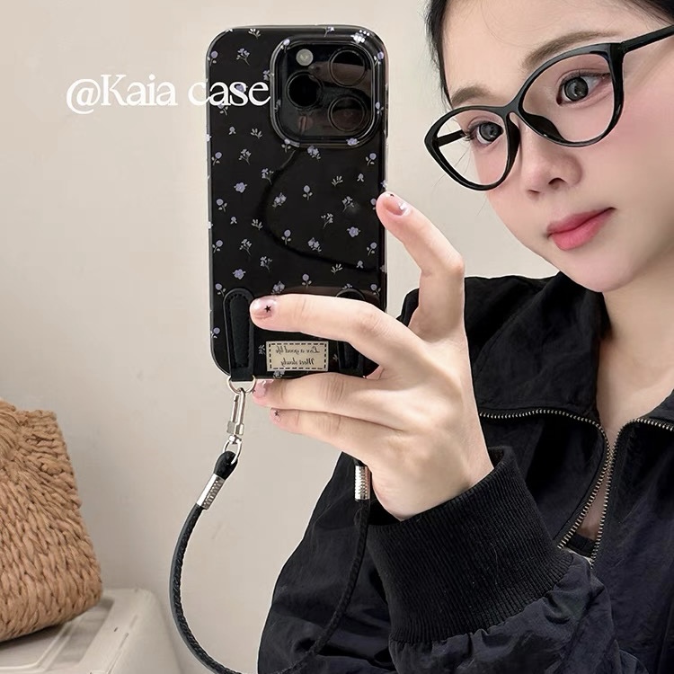 Sweet and Cool Atmosphere, Black Floral Pattern Suitable for iPhone 15 Pro Max 14 Phone Case, Apple 16 Soft iPhone 13 Anti-Drop 11/12 with Hand Strap, Xs/Xr Women's Model 8P/7 Plus Fresh Style