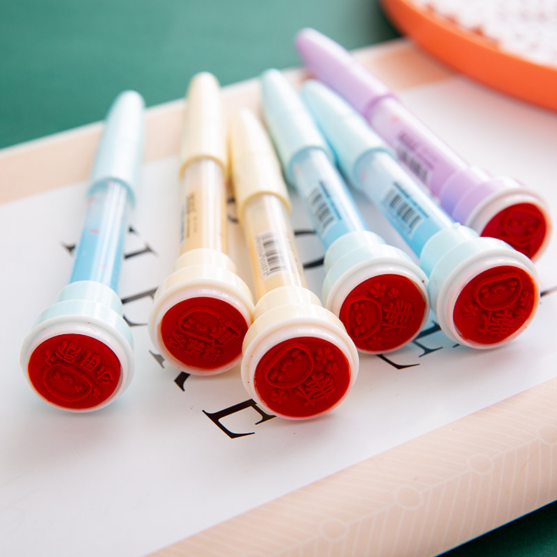 Change the magic pen can blow bubble light roller seal bubble pen Cute girl heart net red gift crayon