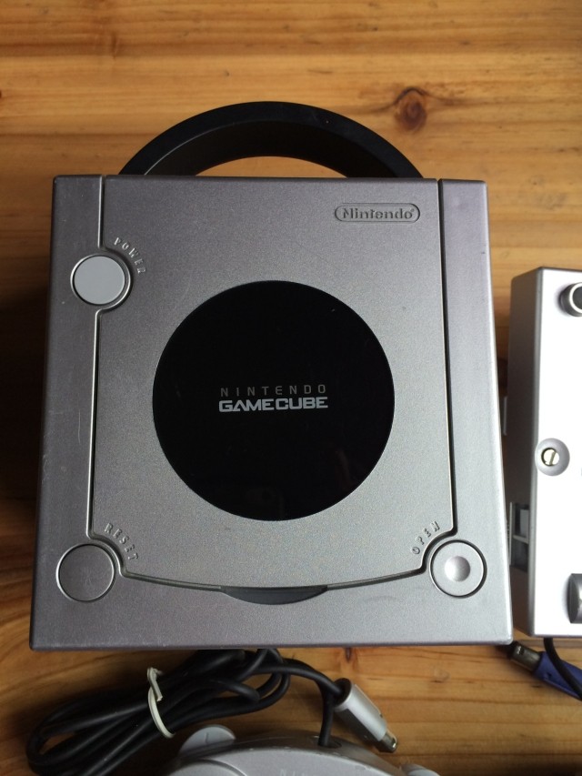 Bảng điều khiển trò chơi Nintendo NGC chính hãng Thẻ 32gSD đầy đủ các trò chơi cổ điển đọc các trò chơi ổ đĩa cứng - Kiểm soát trò chơi tay cầm xbox one x